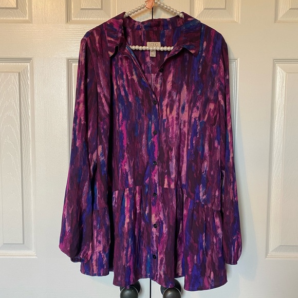 LOGO by Lori Goldstein Collared Button Front Watercolor Vibrant Peplum Blouse - Picture 3 of 11